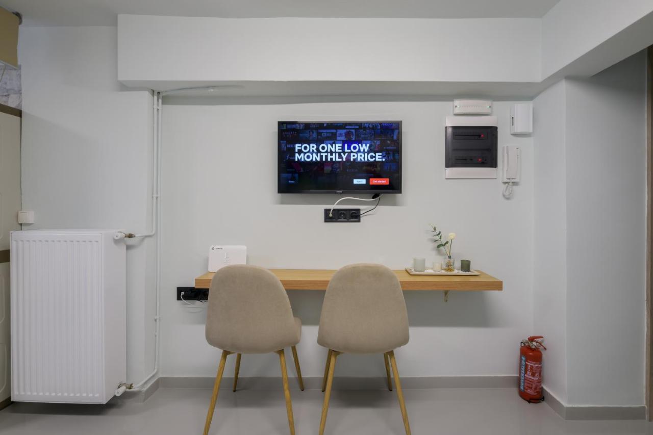 דירות אתונה Fully Renovated Underground Flat In Pagrati מראה חיצוני תמונה